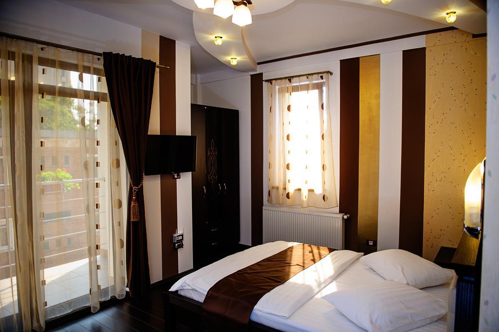 Vila Hd Hunedoara Kamer foto